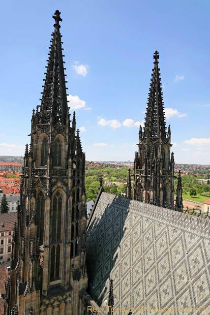 Les flèches de la Cathédrale Saint-Guy, (Sv Vit), (Prazsky Hrad) - Prag, Tschechische Republik