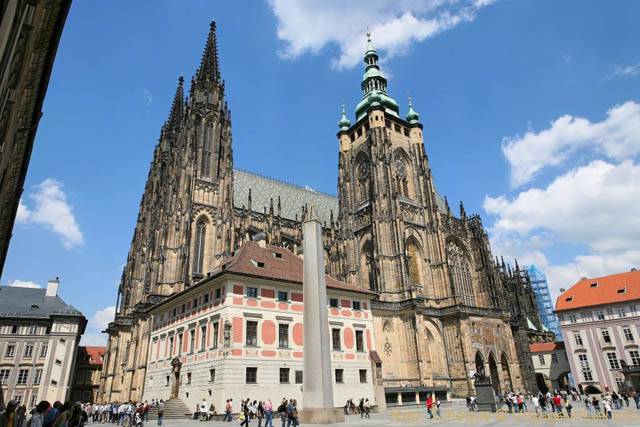 Cathédrale Saint Guy, vue depuis la troisième cour du château (Prazsky Hrad) - Prag, Tschechische Republik