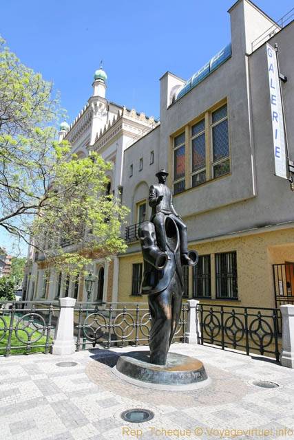Statue de Kafka, Synagogue Espagnole, Josefov - Prag, Tschechische Republik