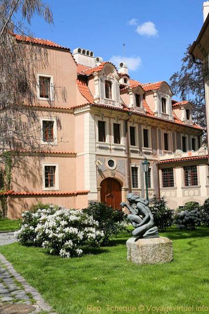 Une statue dans le jardin Valdstenjska - Prag, Tschechische Republik