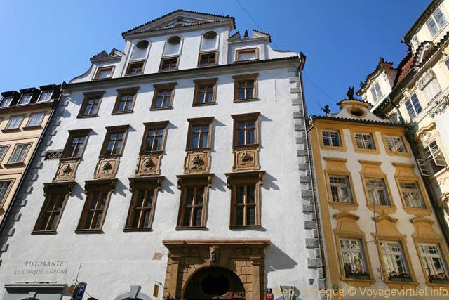 La façade du Ristorante Cinque Corone, Zelezna - Prag, Tschechische Republik