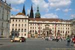 Hradcanske Nam, vue sur l'entrée du château, Prag, Tschechische Republik.