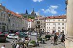 Vue d'ensemble de la Place Malostranské et de la Colonne de la Trinité, vieille ville, Malá Strana, Prag, Tschechische Republik.