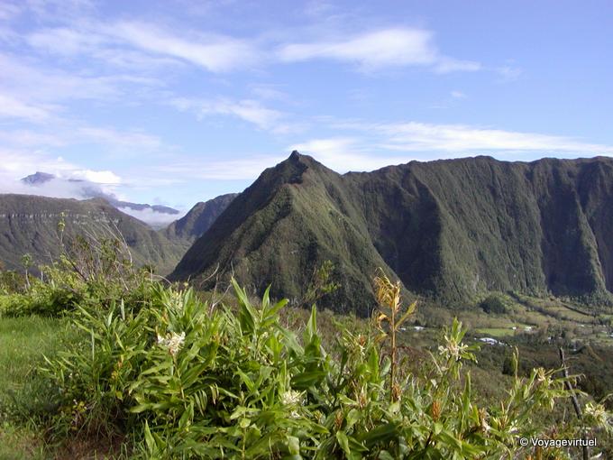 Blick auf den Piton des Neiges Massiv von Bellevue Hals - Insel Reunion