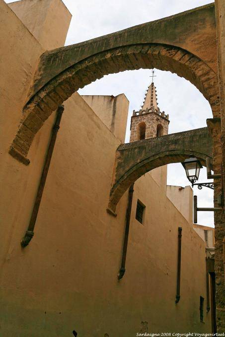 Alghero, carrero San Francesco - Sardinien