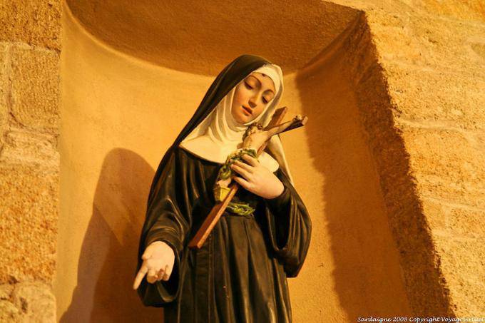 Alghero, San Francesco, mystische Verehrung Statue in einer Nische des Campanile - Sardinien