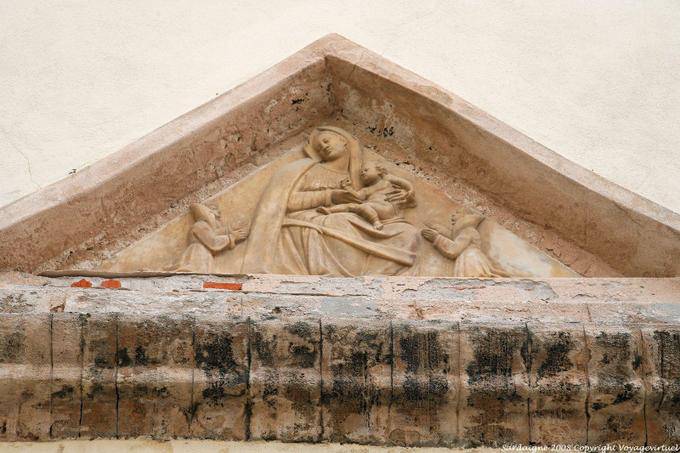 Alghero, Flachrelief Kirchenfassade von San Michele - Sardinien