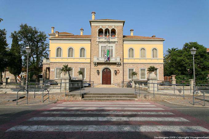 Rathaus von Arborea - Sardinien