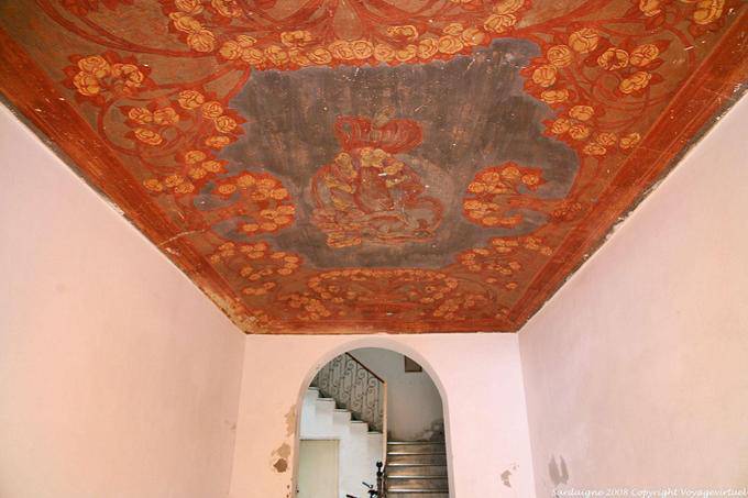 Bosa, Corso Vittorio Emanuele II, Decke gemalt Sträuße von Rosen - Sardinien