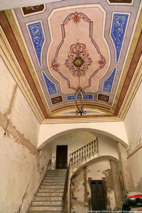Bosa, Corso Vittorio Emanuele II, Dekoration des Gewölbes eines Hauseingang - Sardinien