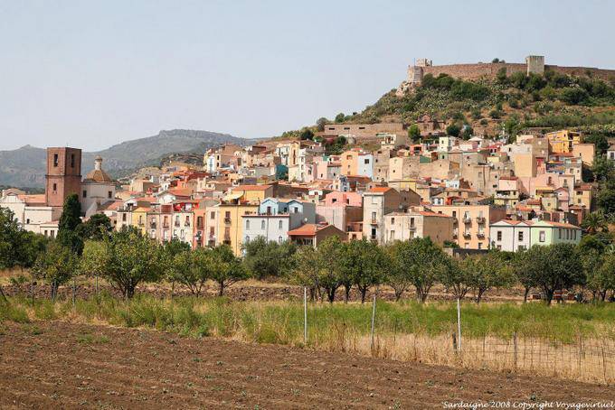 Bosa, Blick von der Via San Pietro - Sardinien