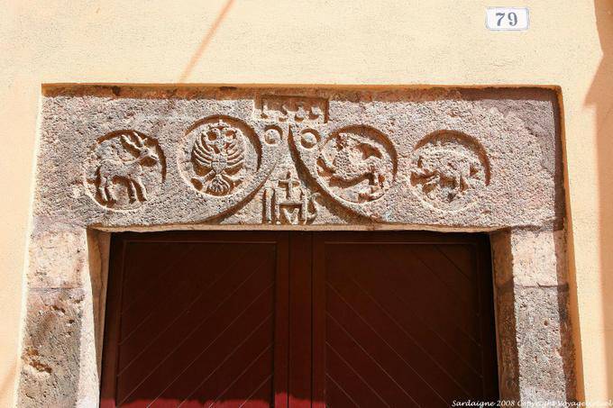 Bosa, via San Ignazio, kabbalistische Zeichen - Sardinien