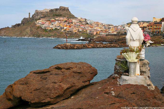 Castelsardo, Blick von der isolotto Frigiano - Sardinien