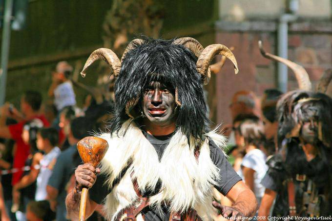 Nuoro, Festa del Redentore, Mamutzones Antigos Samugheo Perücke Hornhaut - Sardinien