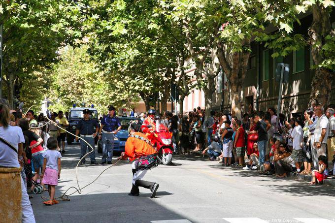 Nuoro, Festa del Redentore, Maschere Mamoiada ergriffen - Sardinien