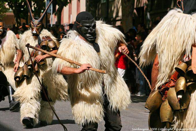 Nuoro, Festa del Redentore, sos Merdules Bezzos von Otzana verlässt und Peitsche - Sardinien