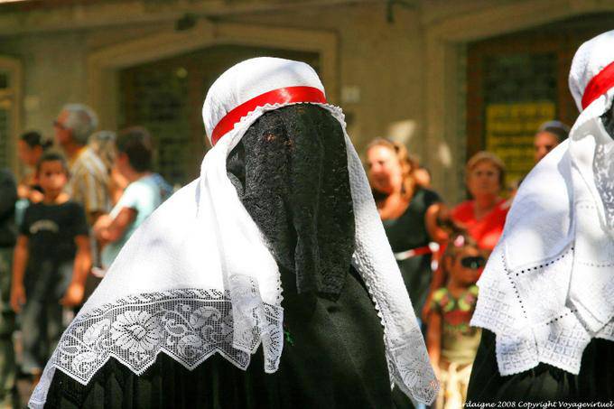 Nuoro, Festa del Redentore, schwarzen Spitzenschleier - Sardinien