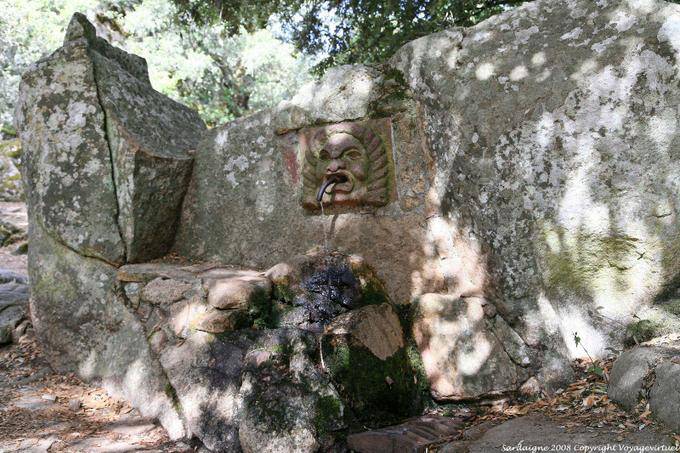 Nuoro Monte Ortobene, Brunnen - Sardinien