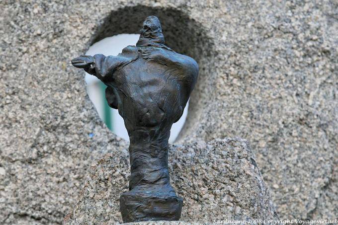 Bewegen der Dichter sagt, Nuoro, Sebastiano Satta Platz, Skulptur Constantino Nivola - Sardinien