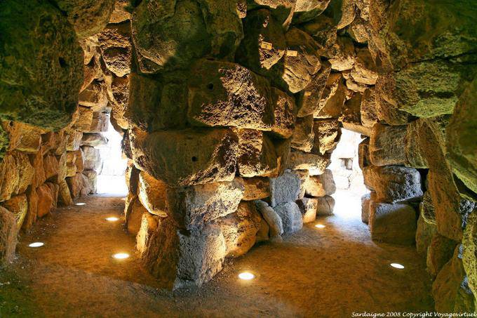 Nuraghe Santu Antine, Innen Labyrinth - Sardinien
