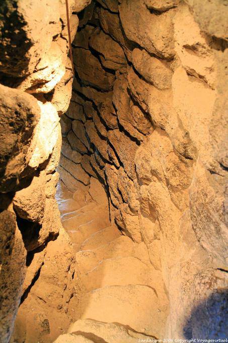 Nuraghe Santu Antine, Wendeltreppe - Sardinien