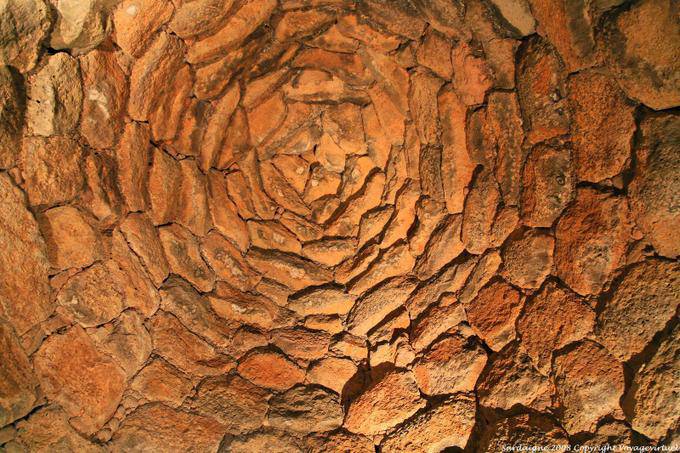 Nuraghe Santu Antine, Nuraghen Gewölbe - Sardinien