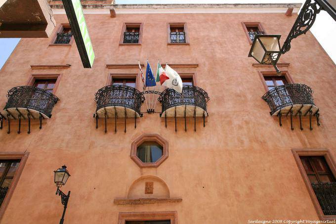 Oristano, Corso Umberto I, eine Fassade - Sardinien