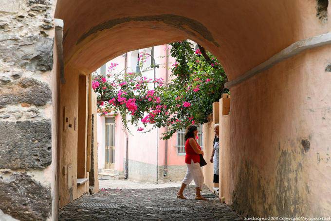 Orosei, bunten Bogengang - Sardinien