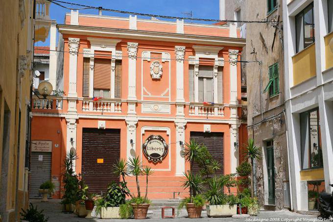 Sassari, Corso Vittorio Emanuele II, die Fassade der Freiheit ristorante - Sardinien