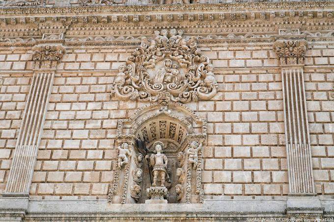 Statue von einem der drei heiligen Märtyrer von Torres, Museo del Tesoro Fassade, die Kathedrale von San Nicola, Sassari - Sardinien