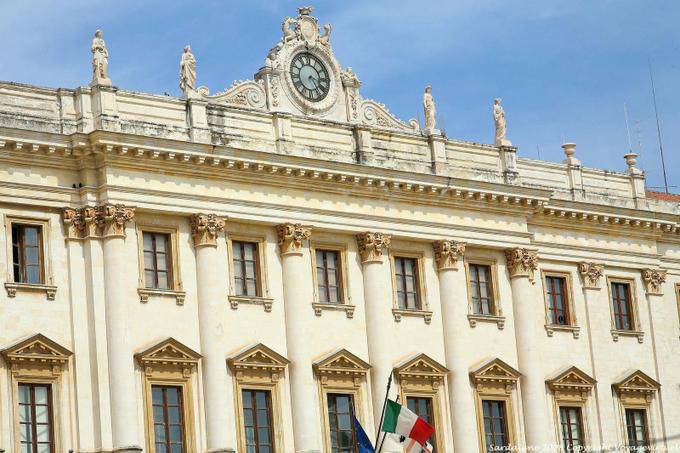 Sassari, Piazza Italia, Palazzo della Provincia, Fassade close-up - Sardinien