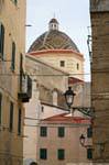 Alghero, San Michele, die Kuppel und polychromen Fliesen der Kirche, Sardinien.