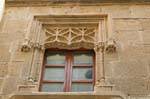 Alghero, Via Umberto, ein Fenster des Palazzo Machin, Sardinien.
