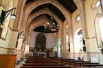 Das Kirchenschiff und Altar, Kirche Christus-Statue, Arborea, Sardinien.