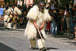 Nuoro, Festa del Redentore, sos Merdules Bezzos von Otzana, Schafspelz, Sardinien.