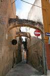 Sassari, über Margherita di Castelvì, Unterstützung Bögen im Fahrstreifens, Sardinien.