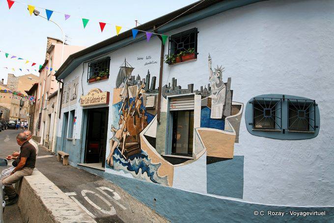 Orgosolo, Hommage an illegalen Freien auf Gelateria da Candela - Sardinien