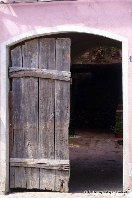 Orgosolo, eine Holztür - Sardinien