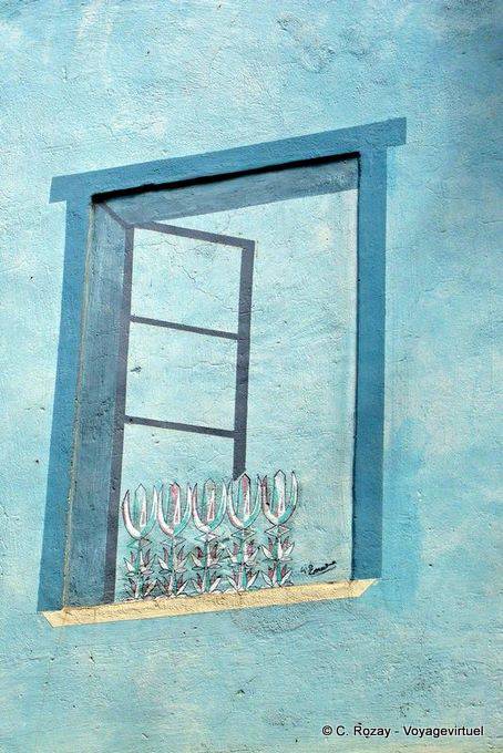 Orgosolo, das Fenster Trompe l'oeil, Wandbilder - Sardinien