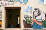 Orgosolo, der Bauer und Waden beobachtete die Tauben, Wandmalerei, Sardinien.