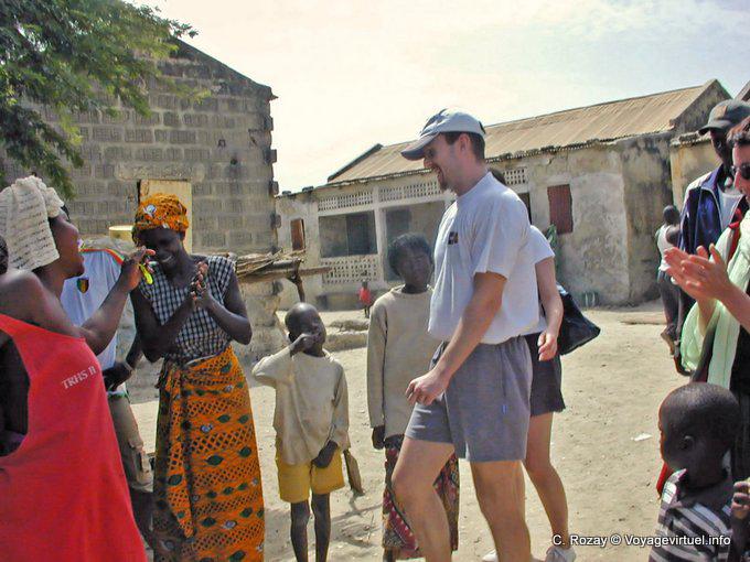 Tourist Tanz, einheimische Spaß - Senegal