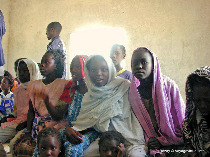 Junges Mädchen in der Schule - Senegal