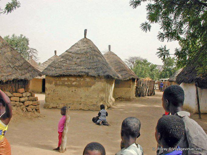 Kinder kämpfen, um die Boxen - Senegal