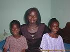 Portrait der Kinder in der Familie mit unserem Freund Meriem, Foundiougne, Senegal.