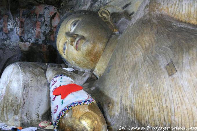Buddha in der ersten Höhle liegend, Devaraja lena, Dambulla Höhlentempel - Sri Lanka
