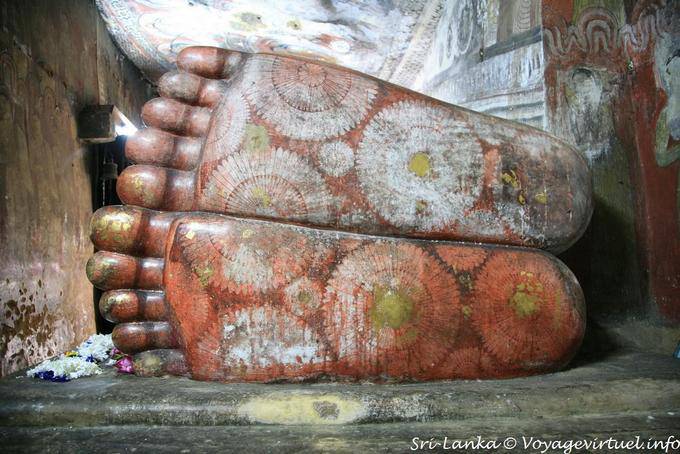 Soles des liegenden Buddha, Devaraja lena, Raja Maha Dambulla - Sri Lanka