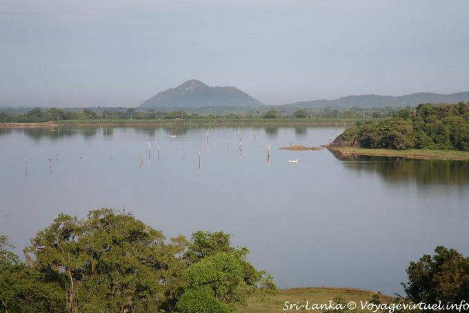 Ruhe der Wasser von See Kandalama, Dambulla Heritance - Sri Lanka