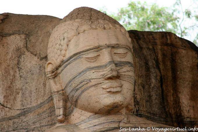 Buddha Gesicht mit schmerzhaften Ausdruck, Gal Vihara, Polonnaruwa - Sri Lanka