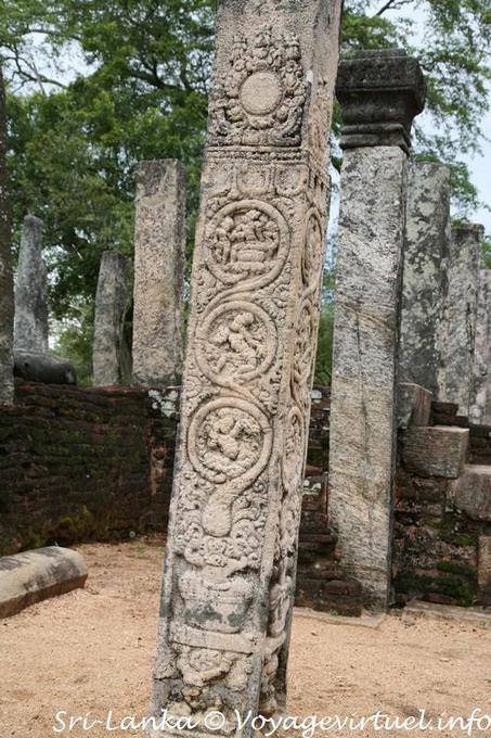 Geschnitzte Spalte Atadage, Dalada Maluva, Polonnaruwa - Sri Lanka