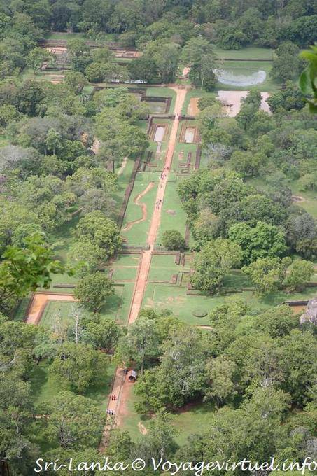 Die Gärten von Sigiriya von der Spitze des Felsens gesehen - Sri Lanka